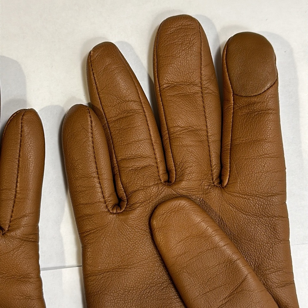 COACH Horse And Carriage Plaque Leather Tech Gloves - Picture 7 of 9